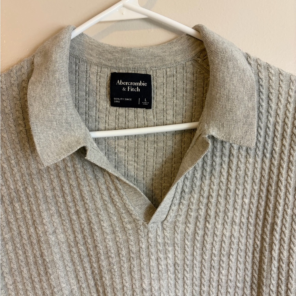 Abercrombie & Fitch Textured Gray Polo Shirt - Picture 3 of 9